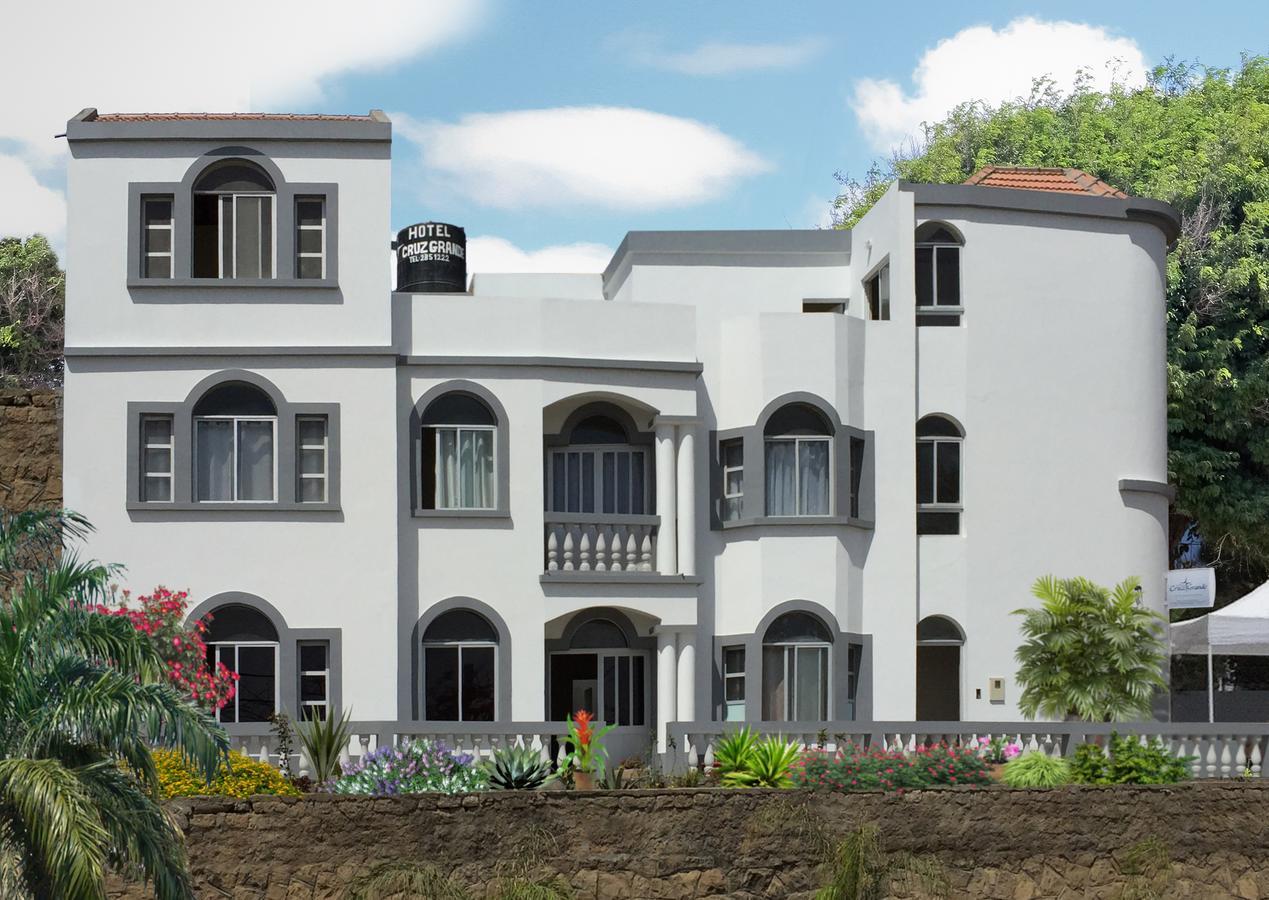 Hotel Cruz Grande-Brava Vila Nova Sintra Extérieur photo